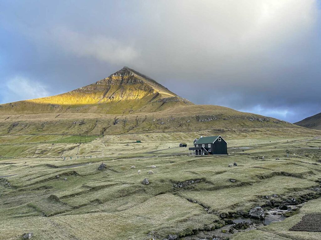 Lone House, Gjogv, Eysturoy