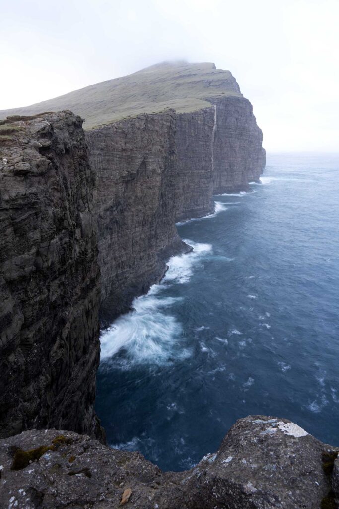 Traelanipa Cliffs, Vagar